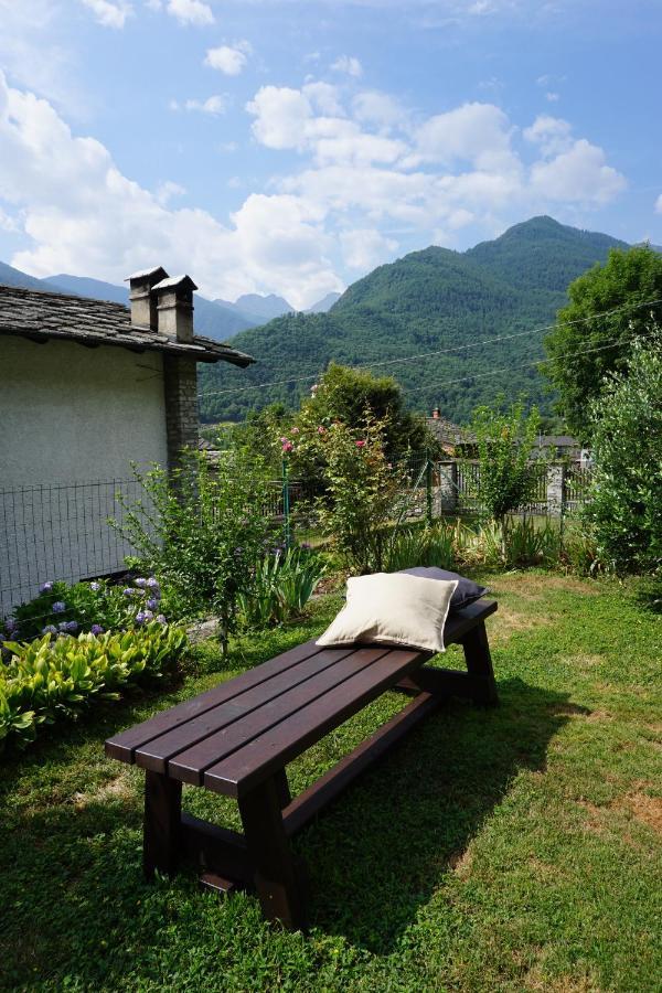Bed & Breakfast Ai Fontana Villar Pellice Exterior photo