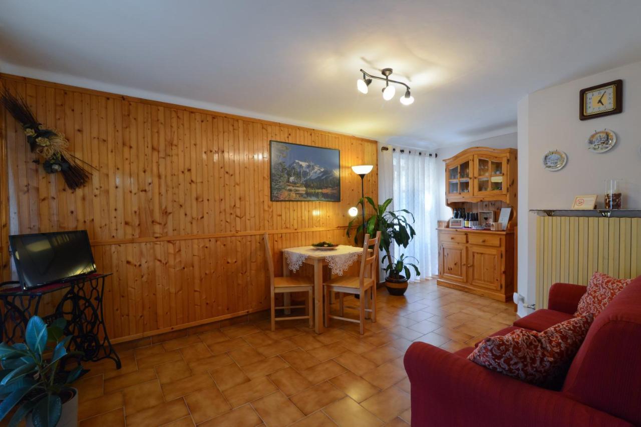 Bed & Breakfast Ai Fontana Villar Pellice Exterior photo