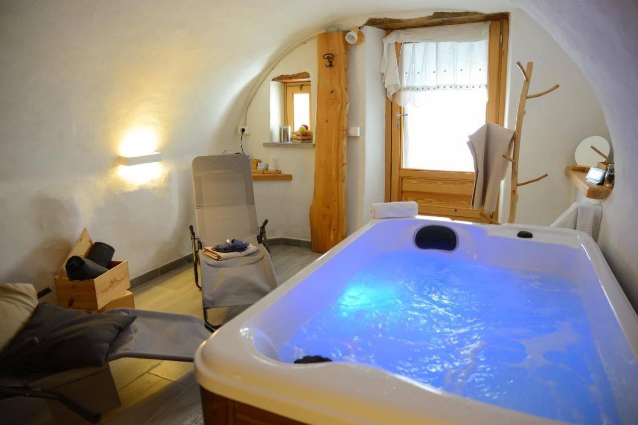 Bed & Breakfast Ai Fontana Villar Pellice Exterior photo